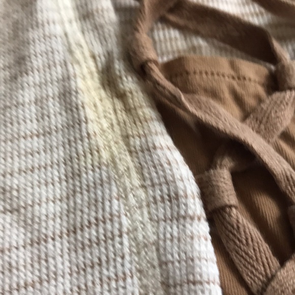 beige&cream with brown tie 3/4 sleeve slight discoloration shown in pics 2 spots - Picture 2 of 4